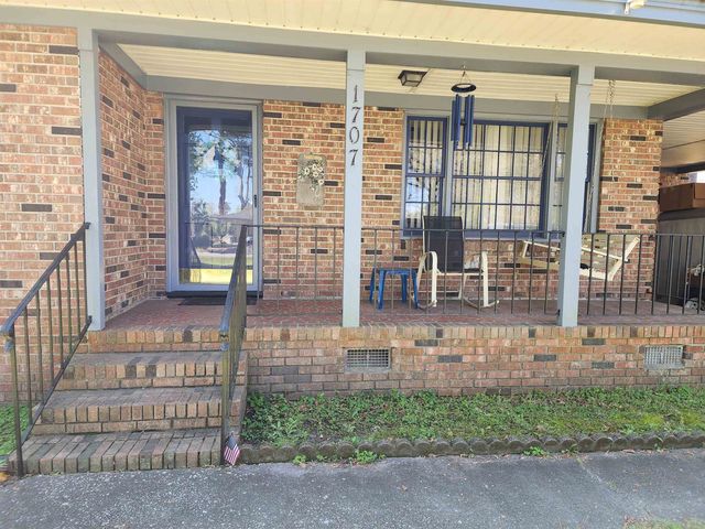 1707 Sherwood Dr., Conway, SC 29526