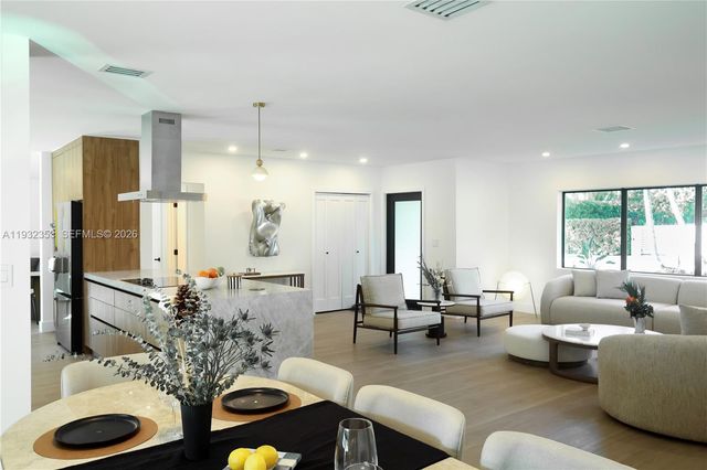 7700 SW 168th Ter, Palmetto Bay, FL 33157