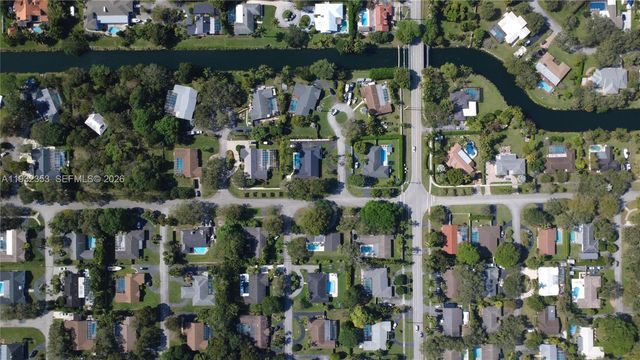 7700 SW 168th Ter, Palmetto Bay, FL 33157