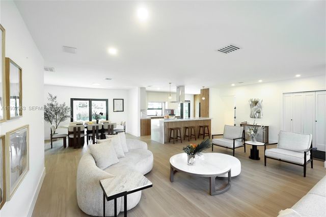 7700 SW 168th Ter, Palmetto Bay, FL 33157