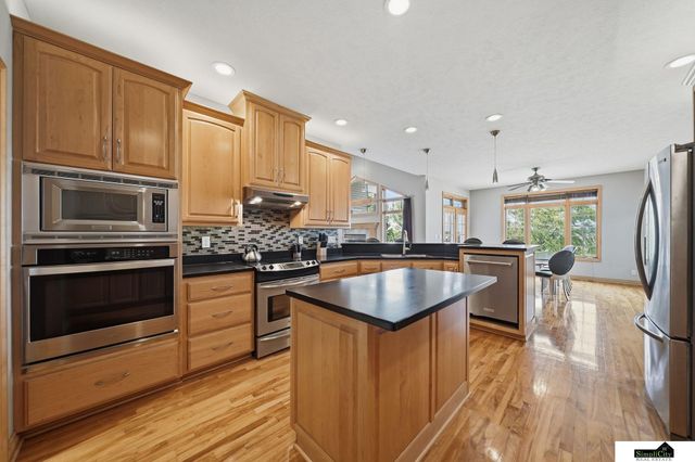 2401 SW 47th Street, Lincoln, NE 68522