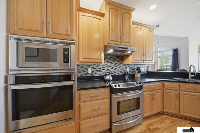 2401 SW 47th Street, Lincoln, NE 68522