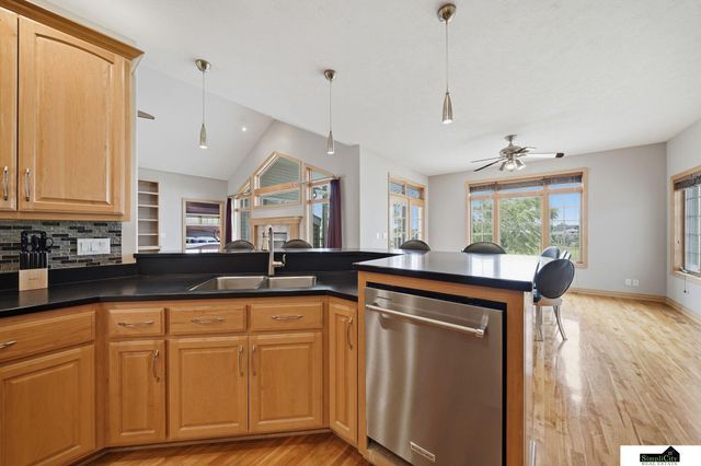 2401 SW 47th Street, Lincoln, NE 68522