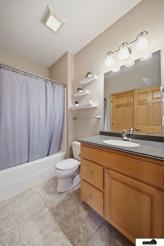 2401 SW 47th Street, Lincoln, NE 68522