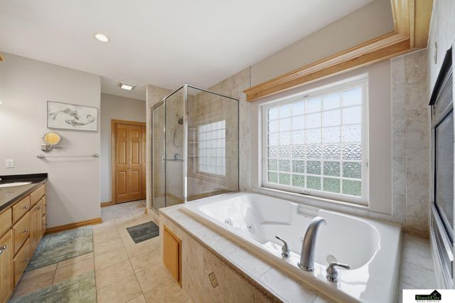 2401 SW 47th Street, Lincoln, NE 68522