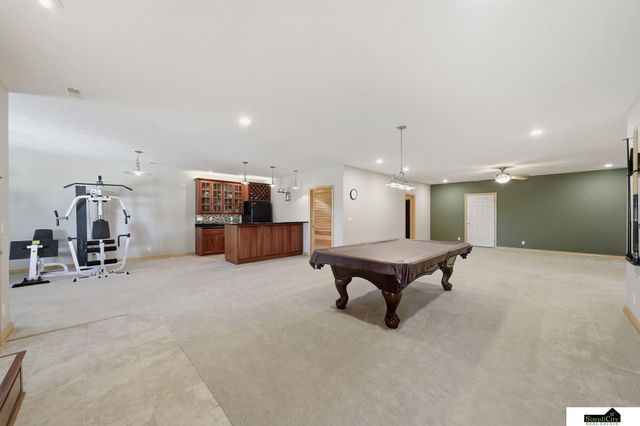 2401 SW 47th Street, Lincoln, NE 68522
