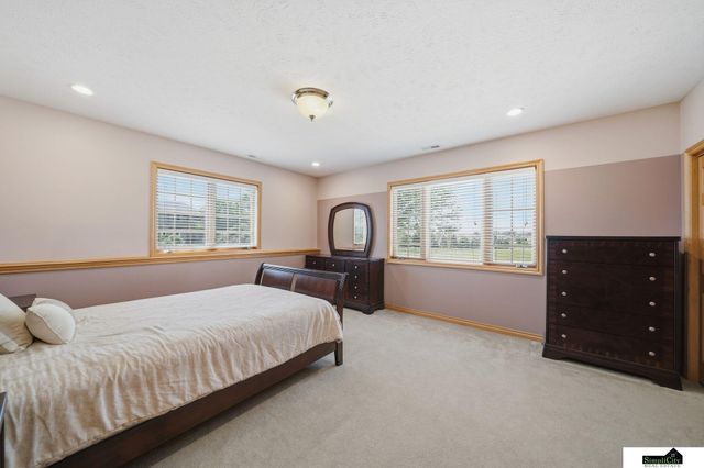 2401 SW 47th Street, Lincoln, NE 68522
