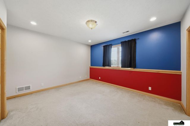 2401 SW 47th Street, Lincoln, NE 68522