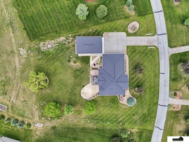 2401 SW 47th Street, Lincoln, NE 68522