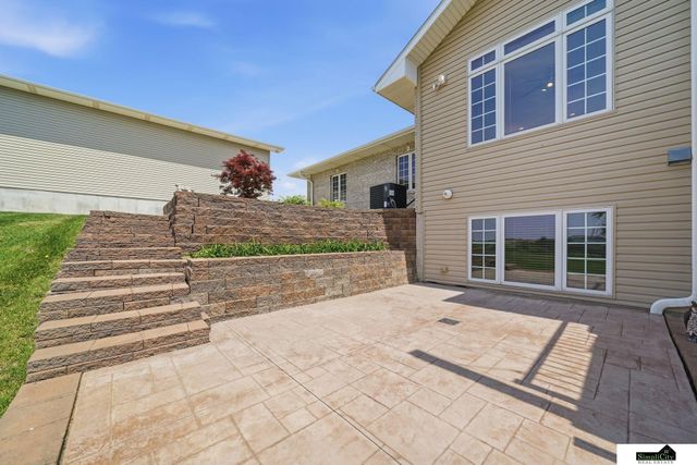 2401 SW 47th Street, Lincoln, NE 68522