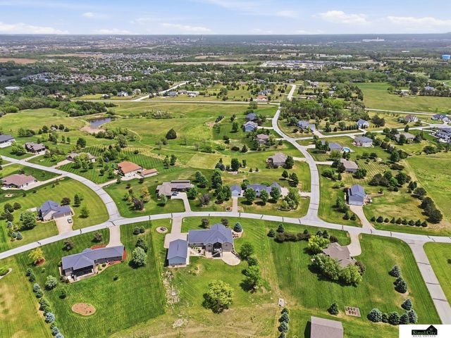 2401 SW 47th Street, Lincoln, NE 68522