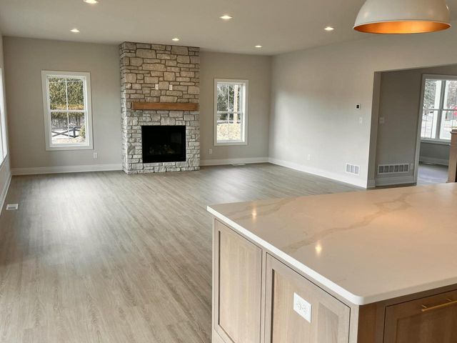 N58W25987 Autumn WAY, Lisbon, WI 53089