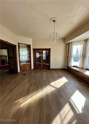 315 Carolina Avenue, Chester, WV 26034