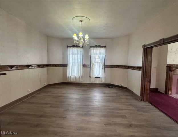 315 Carolina Avenue, Chester, WV 26034