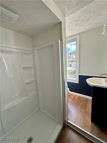 315 Carolina Avenue, Chester, WV 26034