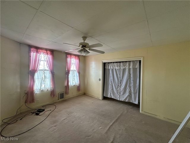 315 Carolina Avenue, Chester, WV 26034