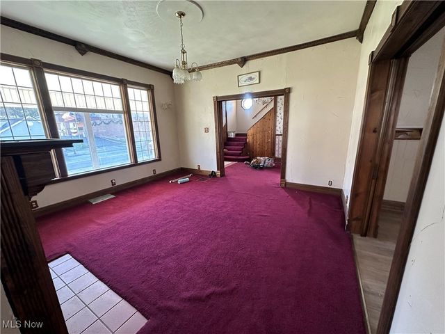 315 Carolina Avenue, Chester, WV 26034