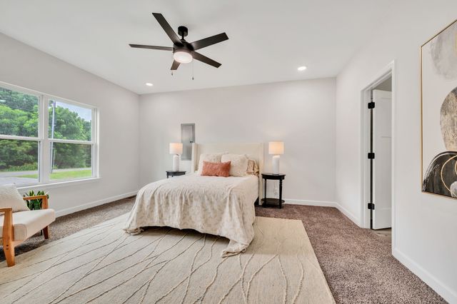 1442 East Piney Road, Dickson, TN 37055