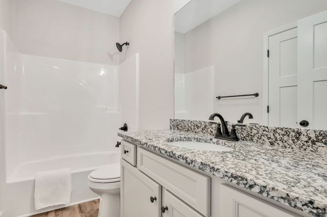 1442 East Piney Road, Dickson, TN 37055