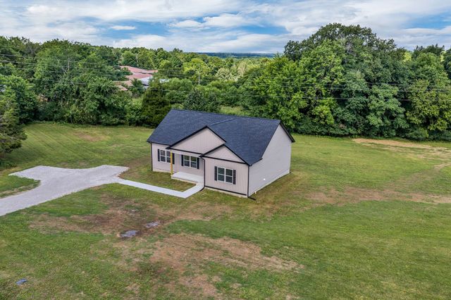 1442 East Piney Road, Dickson, TN 37055