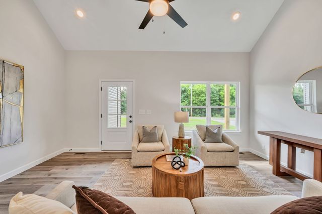 1442 East Piney Road, Dickson, TN 37055