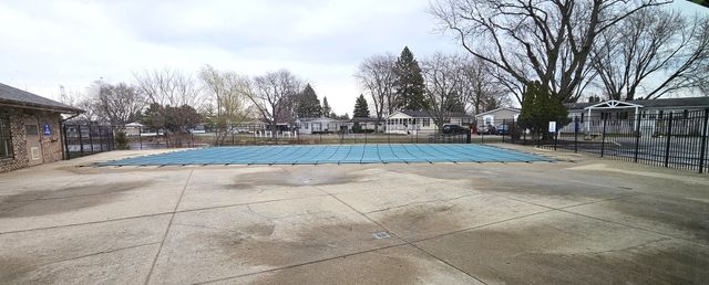 57 CURRICLE Road, Wheeling, IL 60090