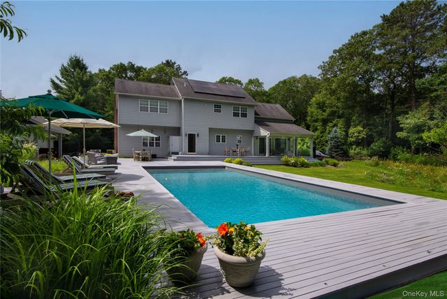 97 Spring Close Highway, East Hampton, NY 11937