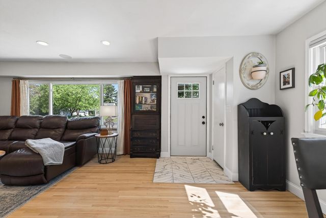 2094 Richard Avenue, White Bear Lake, MN 55110