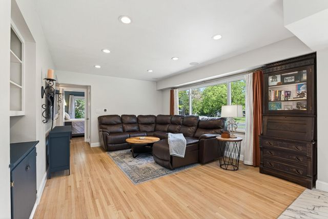 2094 Richard Avenue, White Bear Lake, MN 55110