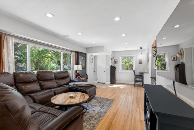 2094 Richard Avenue, White Bear Lake, MN 55110
