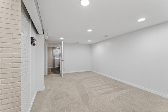 2094 Richard Avenue, White Bear Lake, MN 55110