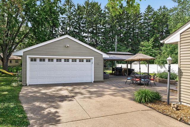 2094 Richard Avenue, White Bear Lake, MN 55110