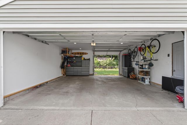 2094 Richard Avenue, White Bear Lake, MN 55110