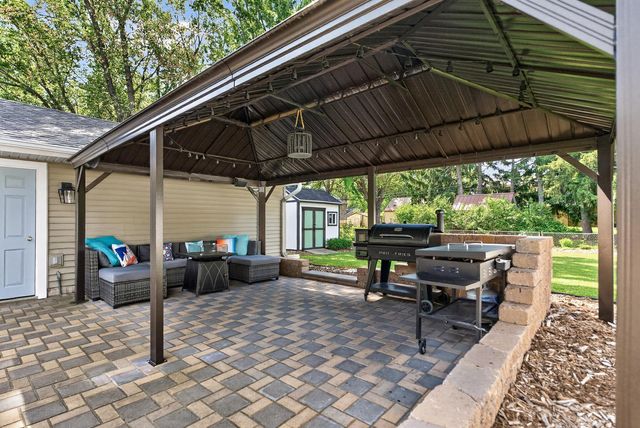 2094 Richard Avenue, White Bear Lake, MN 55110