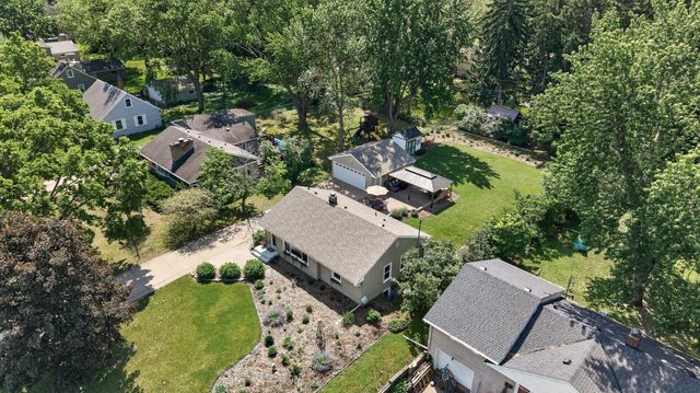2094 Richard Avenue, White Bear Lake, MN 55110
