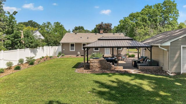 2094 Richard Avenue, White Bear Lake, MN 55110