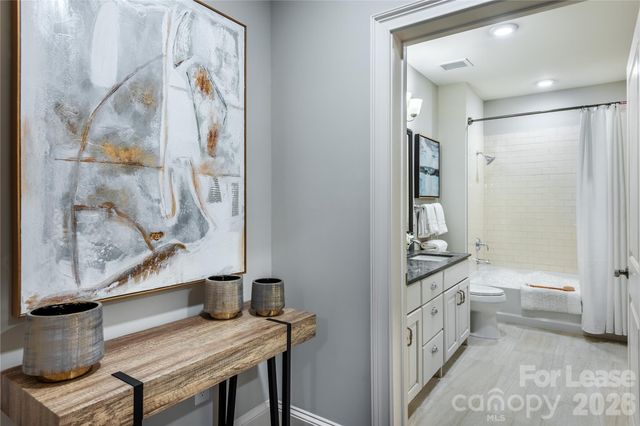 511 Queens Road 2-205, Charlotte, NC 28207