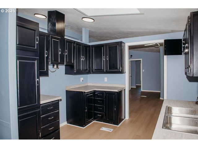 338 ARCHIE St, Eugene, OR 97402