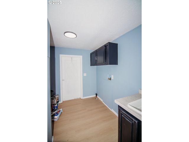 338 ARCHIE St, Eugene, OR 97402