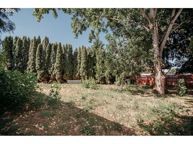 338 ARCHIE St, Eugene, OR 97402