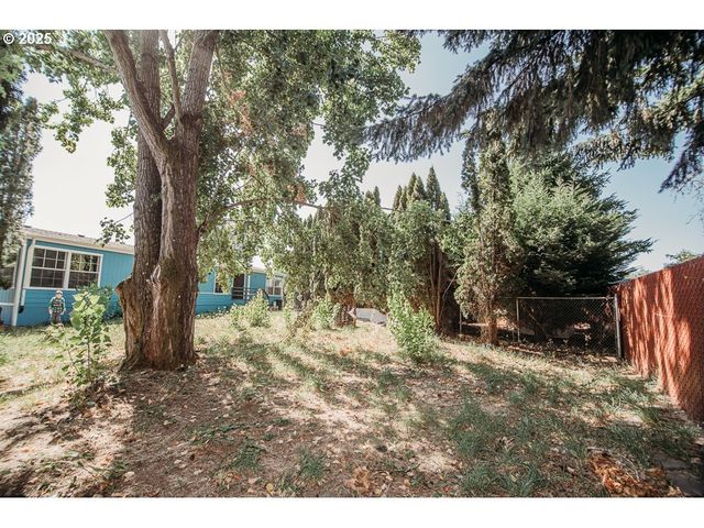 338 ARCHIE St, Eugene, OR 97402