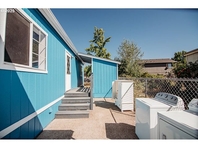 338 ARCHIE St, Eugene, OR 97402