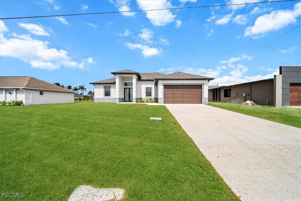9 NW 14th PL, Cape Coral, FL 33993
