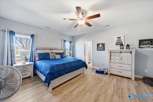 17323 Brooklawn Street, Athens, AL 35611