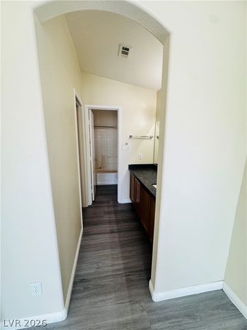 6380 Extreme Shear Avenue 101, Henderson, NV 89011