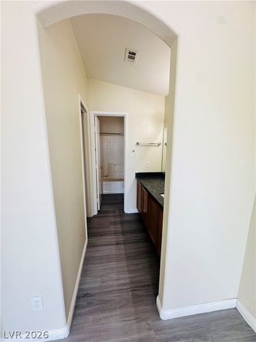 6380 Extreme Shear Avenue 101, Henderson, NV 89011