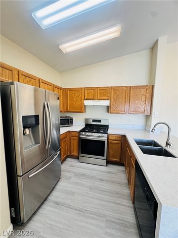 6380 Extreme Shear Avenue 101, Henderson, NV 89011