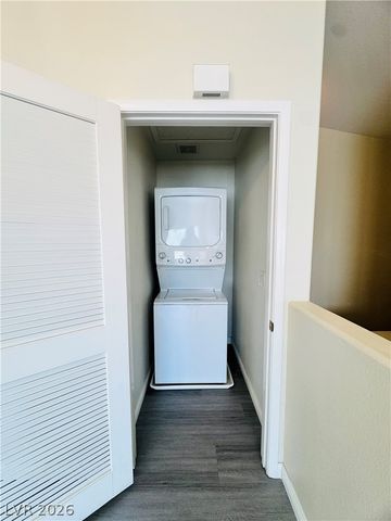 6380 Extreme Shear Avenue 101, Henderson, NV 89011