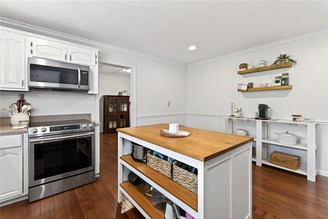 1073 Tralee Trail, Beavercreek, OH 45430