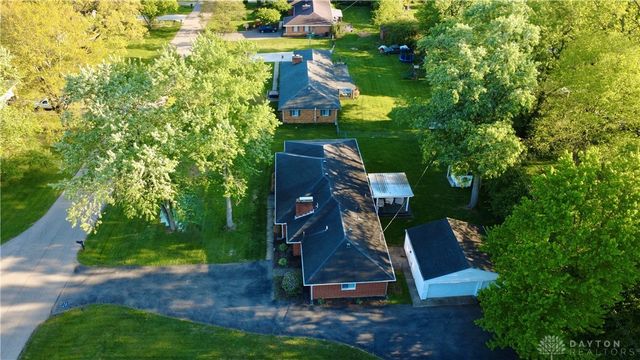 1073 Tralee Trail, Beavercreek, OH 45430